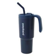 Blauer Trinkbecher mit weißem Logo "poloplast" vertikal, mit blauem Trinkhalm
